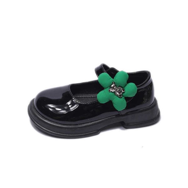 

girls' princess shoes 2023 1 bear flower black chil1en's leather shoes autumn soft bottom breathable girls' single shoes