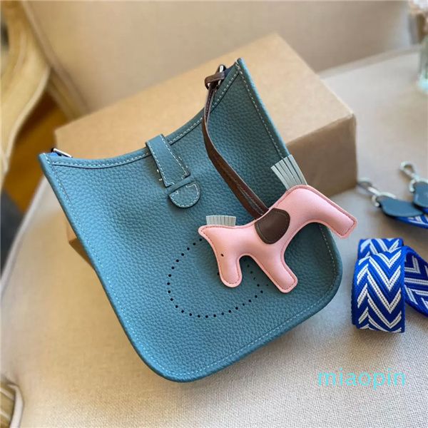 

Luxury Designer France Brand Classic Evelyne Crossbody Bags High Quality Genuine Leather Women Shoulder Bag Fashion Retro Horse Handbag Totes Designers Bag, Red