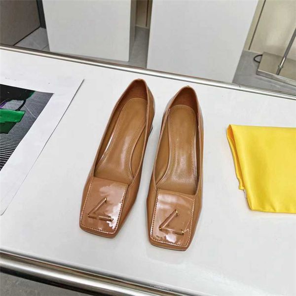 

dress shoes fashion women 2023 louiseity leather high heel letter logo party wedding tourism holiday casual flat shoes viutonity 03-03, Black