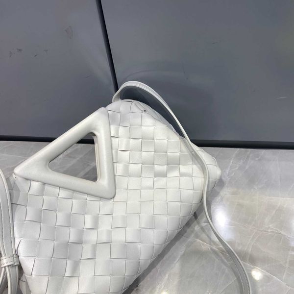 

8a original edition bottegs venets point bags price summer 2023 new triangle woven handmade soft cloud fashion air clip women's