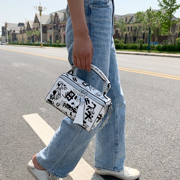 

evening bags 2023 luxury design women leather handbags and purse fashion crossbody for graffiti shoulder bag 230227