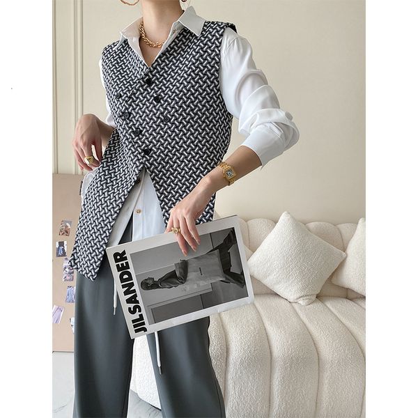 

women s vests irregular design sense plaid v neck layered with 2023 autumn fashion temperament trend 230228, Black;white