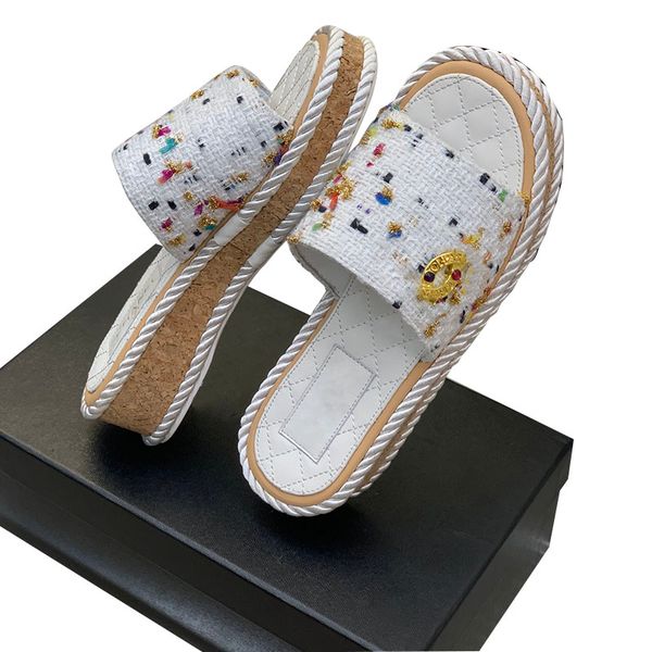 

luxurys womens platform heels slippers tweed glittered tulle sandals with hardware metal jewelry real leather designer flip flops slide quil, Black