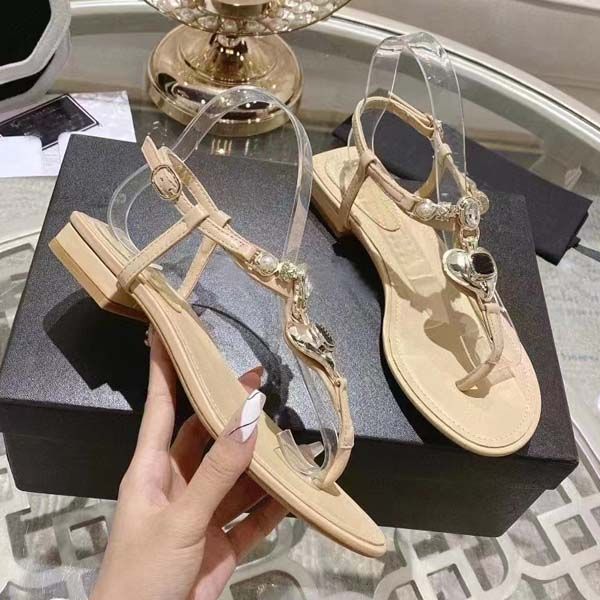

new designer sandals luxury heart-shaped button flat heel shoes women flip flop t-strap sandal fashion party slippers size 35-42 with box, Black