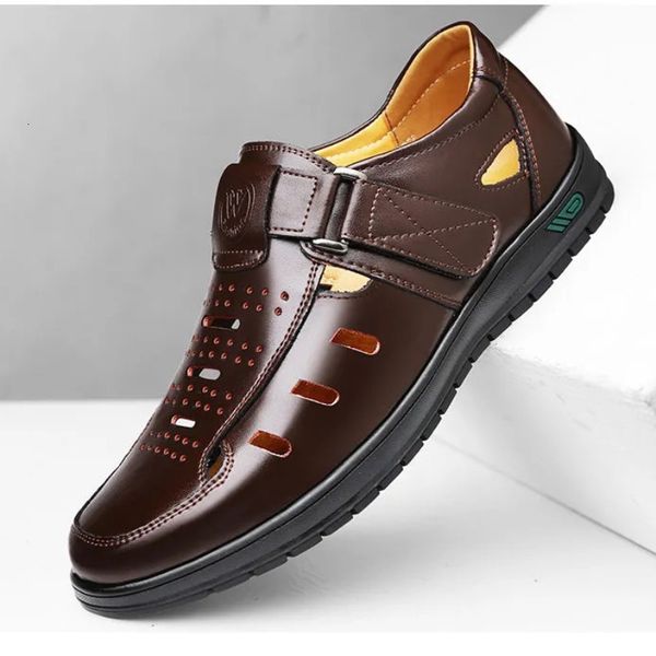 

sandals summer men sandals cozy hollow nonslip soft cool lighted breathable allmatch classic wearable fashion casual leather sandals 230228, Black
