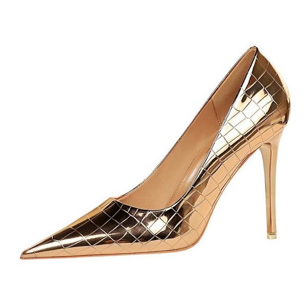 

women's luxury vintage high heels metal stone pattern stiletto high heel women's exquisite pumps pointed toe shoes, Black