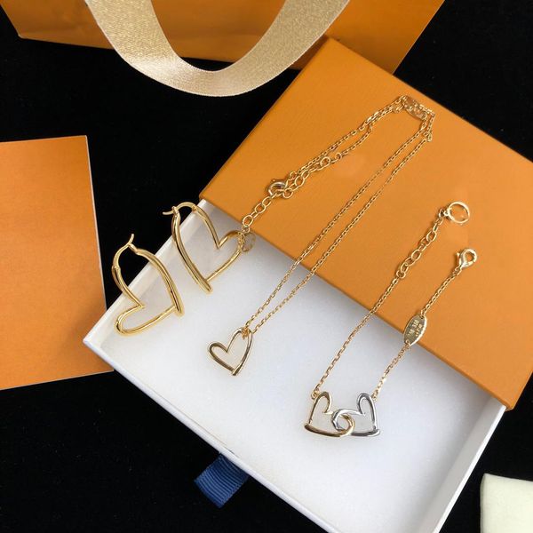 

luxurys designers pendant necklace fashion women 18k gold plated necklaces heart letter carving couple jewelry set, Black