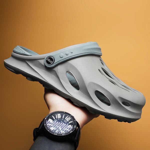 

slippers sandals slippers men's anti-skid light hole shoes men's sports casual beach slippers breathable shoes men sandals simple, Black