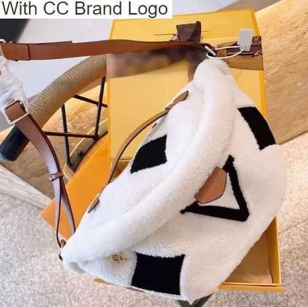 

luxury cc waist bags 22ss new fashion winter teddy waist bag designer for womens men lambswool crossbody shoulder bags fluffy bumbag luxury