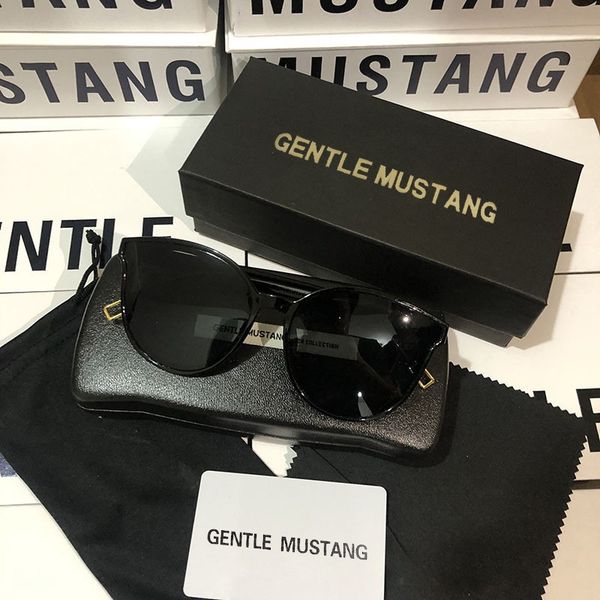 

designer sunglasses black frame mens sunglasses new gm gw sunglasses drainage celebrity same small three-point glasses women's fashion, White;black