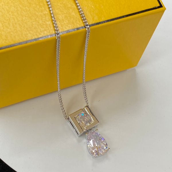 

luxury womens designer diamond pendant necklace chain classic letter f mens fashion gold luxurys necklaces designers jewelry 2302281bf, Silver
