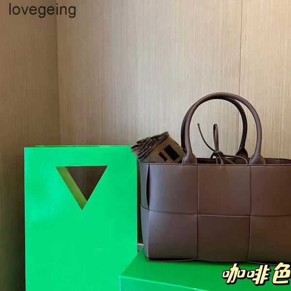 

simple venetas bags bag fashionable designer bottegas cassettes leather shopping 2023 woven tote versatile super capacity dt6y