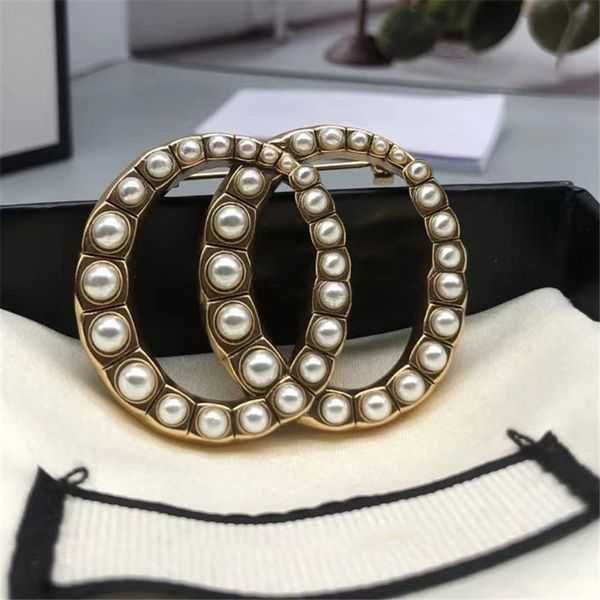 

fashion designer brooch for women luxury gold jewelry ladies dress accessory pins womens pearl brooches brand breastpin leency brosche 4sk5w, Gray