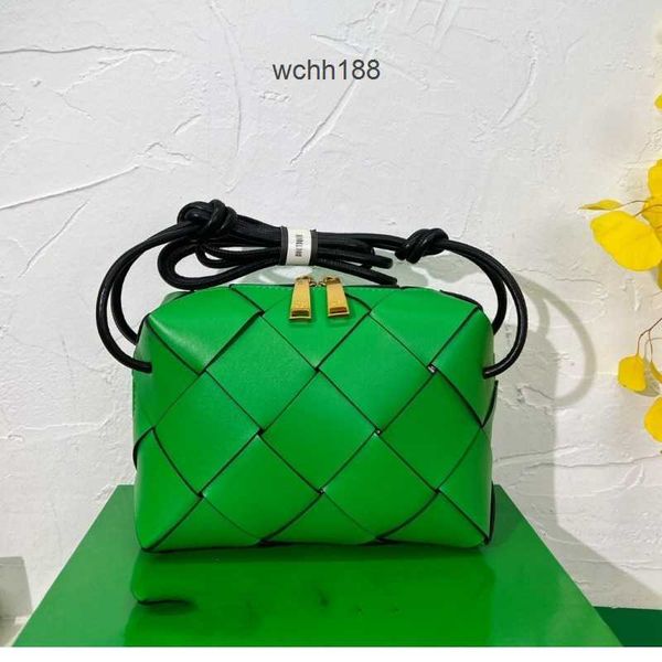 

crossbody bag evening shoulder bags designer 2023 cassettes bottegas venetass woven one basket cloud pouch leather versatile green baup