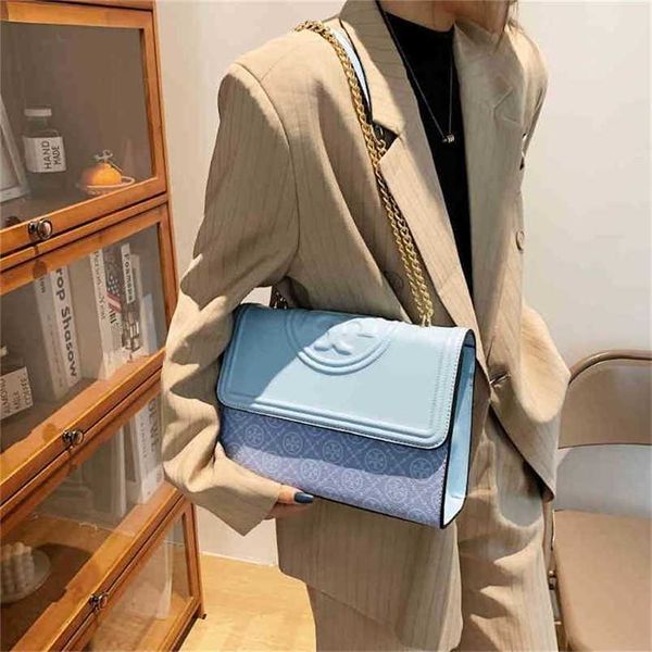 

2023 designer bag bag female 2023 new light tide large capacity solid color simple diagonal cross bag ling lattice embroidery line commuter