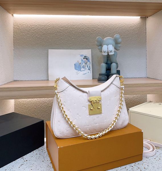 

new designer shoulder bag underarm bag horn design leather chain bag