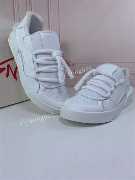 

classic designer casual shoes for womens flat sneakers panda white black grey fog chunky glod