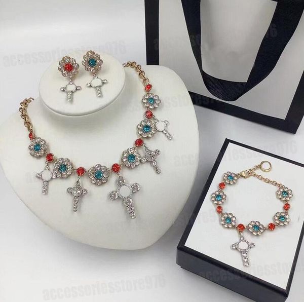 

fashion cross necklace stainless steel bracelets rhinestone crystal men womens classics ear stud gold chain wedding choker pendant7102961, Silver