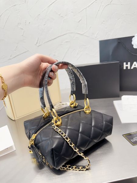 

designer bags quality crossbody bag gold-tone metal chain fashion classic handbag handle matelasse shoulder bags quilted bags outdoor sacoch