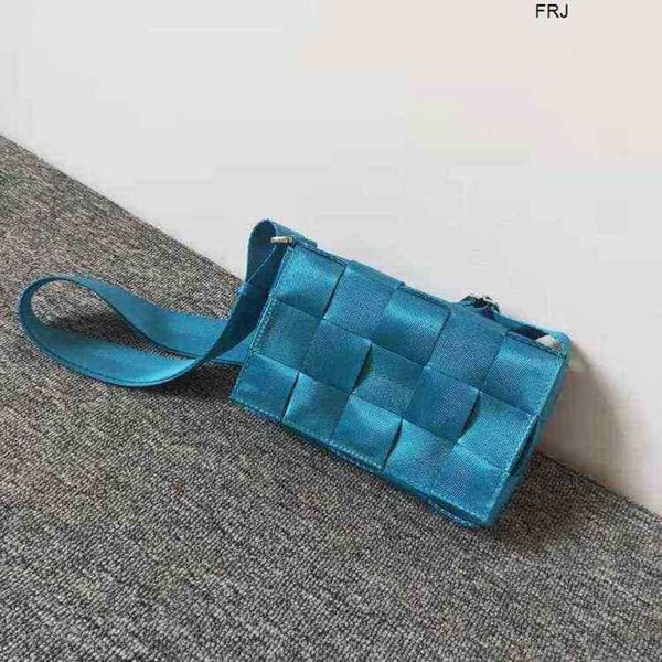 

designer bottegas bags venetas cassettes nylon woven bag 2023 spring and summer new shoulder pillow tofu messenger small square mens womens