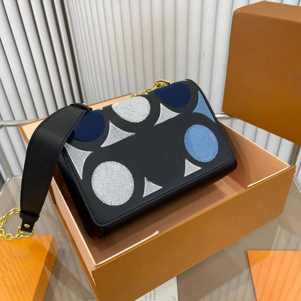 

designer shoulder bag women crossbody bags casual handbags flap leather cross body embroidery flower handbag chains strap classic wallet sof