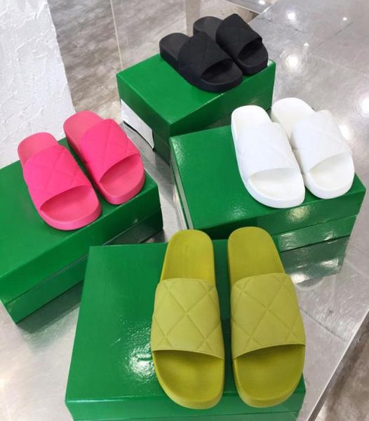 

2020ss newset women sandals shoes west slippers runner desert sand triple slide summer wide flat sandals slipper with box dust bag7239080, Black
