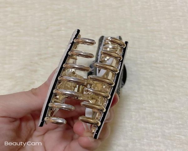 

7x35cm fashion black and white acrylic letter claw clip c hair clips barrettes for ladies favorite classic headdress jewelry acce2548736, Golden;silver