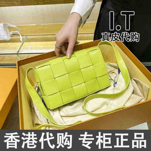 

bottegas bags venetas cassettes authentic hong kong genuine leather womens bag purchasing cowhide woven large lattice pillow tofu messenger