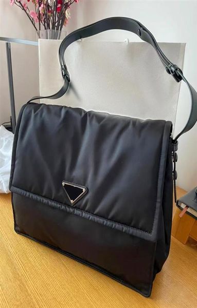 

nylon computer lapmessenger bags prd postman recycled wallets pochette luxurys designer large womens cini shoulder totes hangb1807175