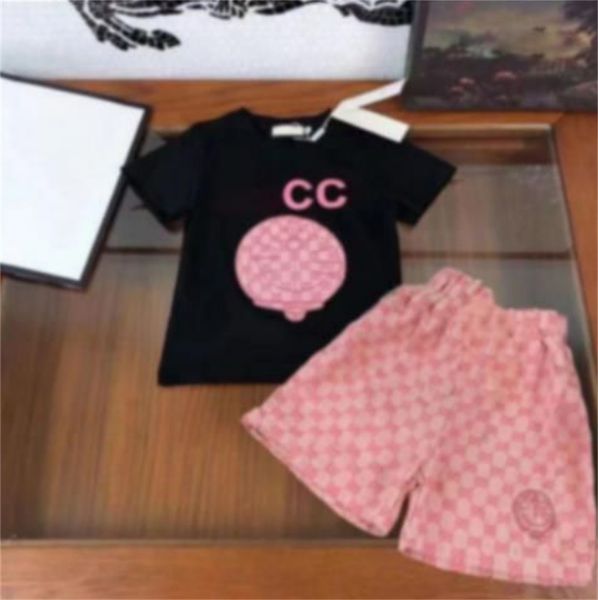 

2023 designer clothing sets kids t-shirt white bule monogrammed shortst fashion british luxury brand summer childrens treasures and girls co