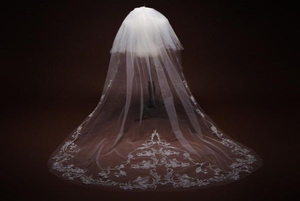 

bling bling crystal bridal veils lace appliqued 3m long two layer chapel length wedding veil with comb8595176, Black