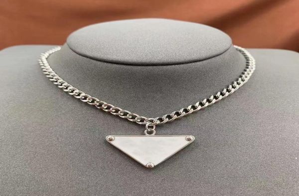 

luxury designer necklace chain fashion jewelry men women black white p triangle pendant design party silver hip hop punk necklaces5126776