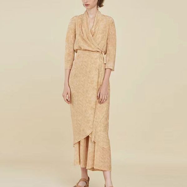 

fragmented flower dress 2023 new women's high grade light mature style european station waist wrap skirt, Black;gray