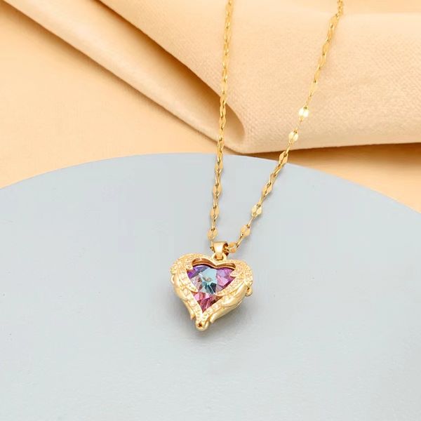 

new fashion design dazzling heart-shaped pendant ladies titanium steel necklace, Silver