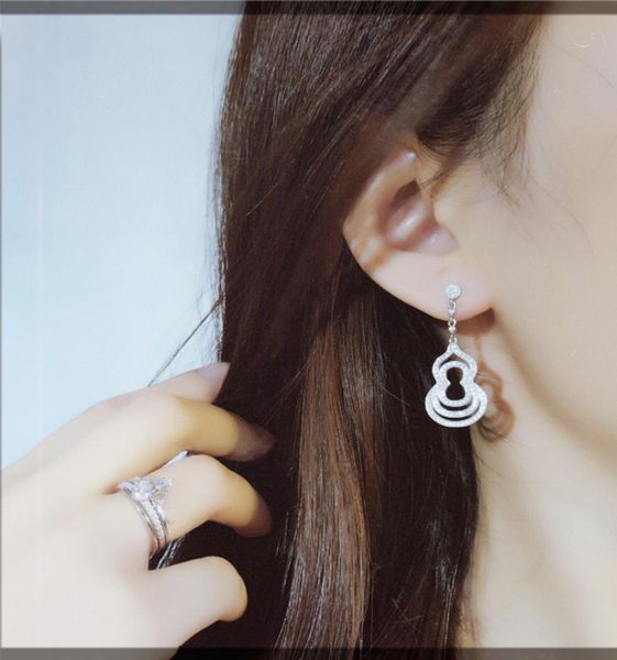 

2019 brand new sparkling luxury jewelry 925 sterling silver pave white z cz diamond women wedding gourd dangle earring for lov1046211