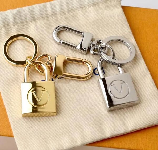 

luxury designer lock keychain latest style gradient color keychains colorful bag pendant car key chain letter accessories supply, Silver