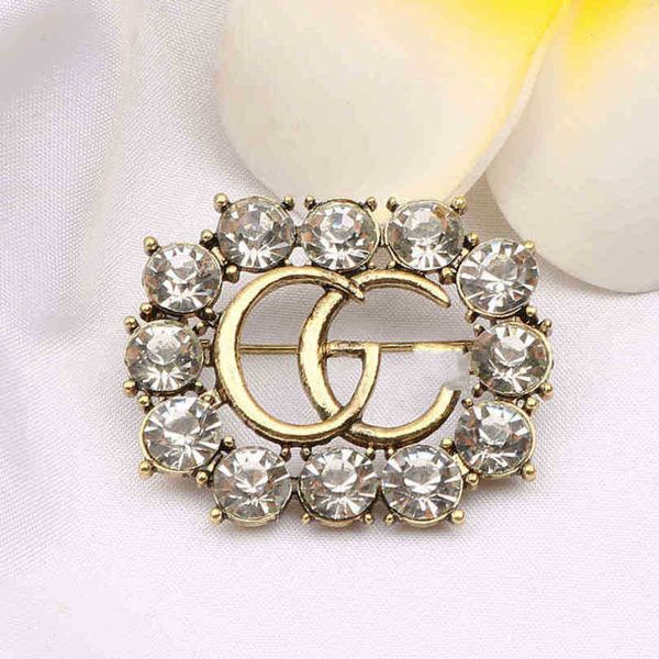 

new 2023 designer jewelry bracelet necklace ring popular inlaid with diamond alloy accessories grade light brooch jewellery, Gray