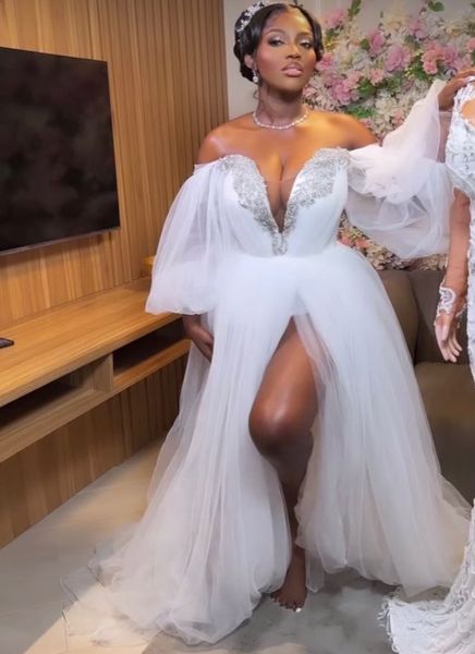 

2023 new wedding dress off shoulder long sleeve side split tulle crystal african bridal gowns vestidos de noiva robes de mariee, White