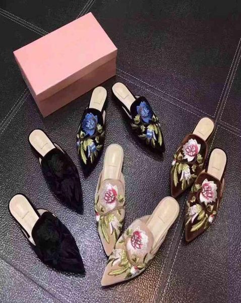 

2018 brand 3d slippers women genuine leather flat mules shoes metal chain casual shoes loafers fashion outdoor embroidery slippers5049650, Black