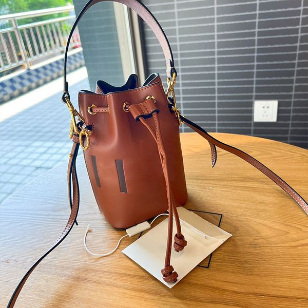 

bucket bag designer shoulder bag 9233 mens and womens fashion mini handbag temperament crossbody bag retro leather portable purse card bag