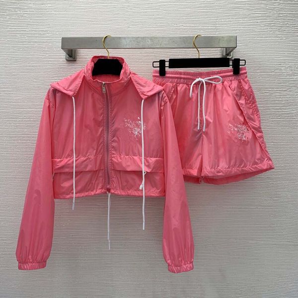 

23 new women's two piece shorts set summer casual set long sleeved hoodie elastic pants triangle badge sports set women's, White