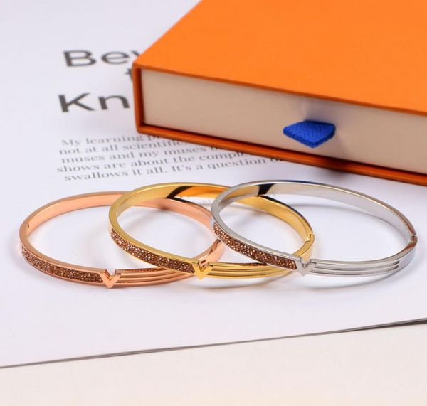 

designer jewelry earrings pendant charm bracelets gold love v necklace women rings bracelet bangles luxury pendants titanium lover4707105, Black