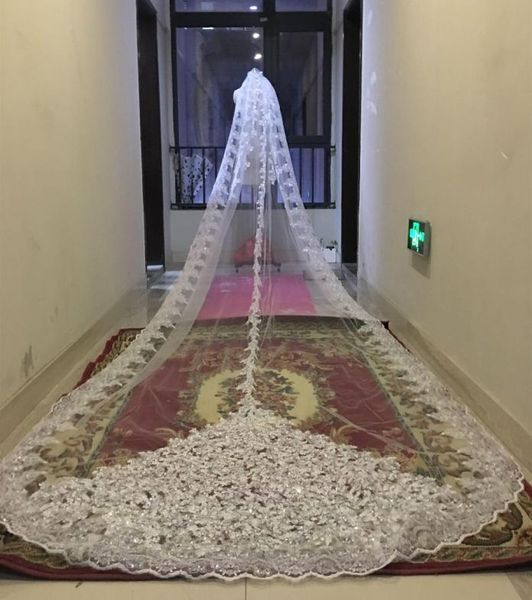 

2020 3m new bling sequins beads cathedral bridal veils appliques lace edge crystals 1t with comb attached custom made long wedding9720256, Black