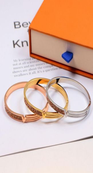 

designer jewelry earrings pendant charm bracelets gold love v necklace women rings bracelet bangles luxury pendants titanium lover3849412, Black