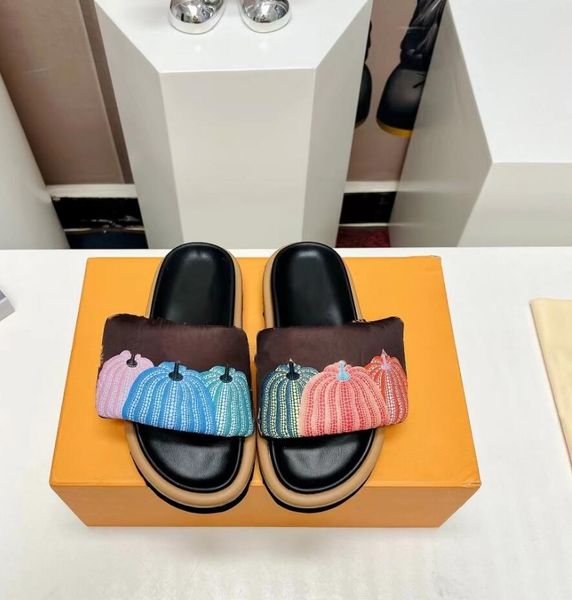 

summer womens slippers designer fashion pillow slippers classic doodle printing luxury sandbeach shoes flat bottom women leisure sandal, Black