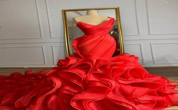 

2022 real image black red mermaid wedding dresses gothic laceup corset back cascading ruffles train organza princess bridal gowns8672817, White