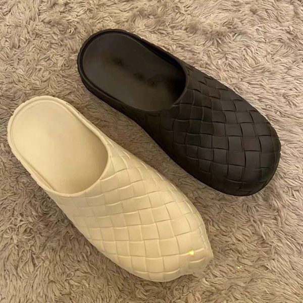 

beebee clog slipper men ultra-lightweight rubber clogs with all-over intreccio design luxury brand flat sandals home soft fashionable shoes, Black
