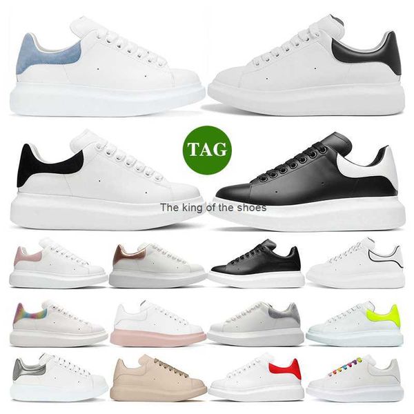 

2023 for men women casual dress shoes designer mens oversized sneakers mc queens platform flat triple white black pink blue suede leather ir