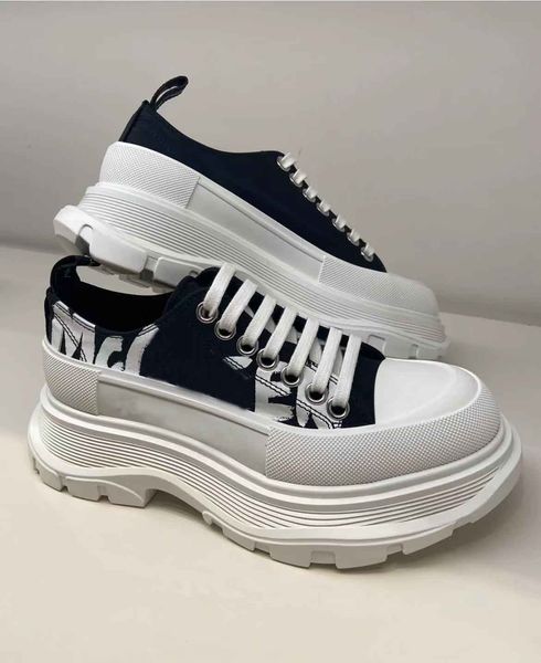 

famous brand tread slick sneakers shoes for women men low-canvas leather white black walking treaded rubber sole platform trainers couple fo