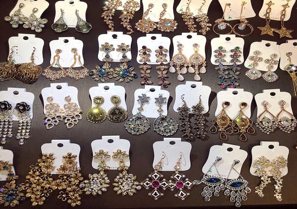 

new earrings european american style chandelier gold color studded czech diamond pattern long tassel big mixed batch retro women w5931227, Silver